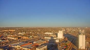 Weather camera view of Garden City Coop Inc - city center.