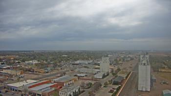 Weather camera view of Garden City Coop Inc - city center.