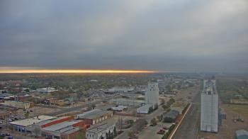Weather camera view of Garden City Coop Inc - city center.