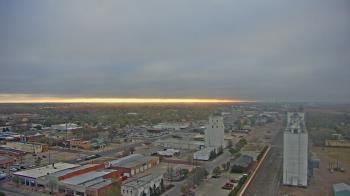 Weather camera view of Garden City Coop Inc - city center.