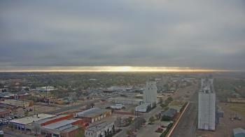 Weather camera view of Garden City Coop Inc - city center.