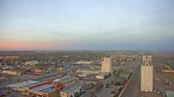 Weather camera view of Garden City Coop Inc - city center.