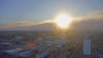 Weather camera view of Garden City Coop Inc - city center.