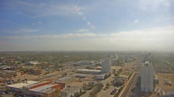 Weather camera view of Garden City Coop Inc - city center.
