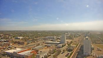 Weather camera view of Garden City Coop Inc - city center.
