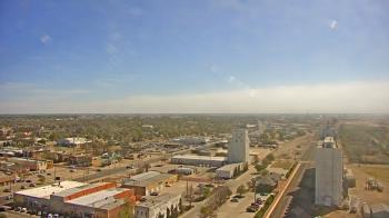 Weather camera view of Garden City Coop Inc - city center.
