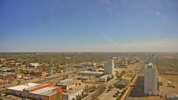 Weather camera view of Garden City Coop Inc - city center.
