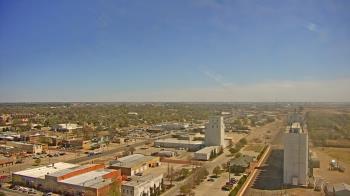Weather camera view of Garden City Coop Inc - city center.