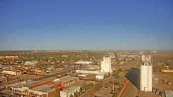 Weather camera view of Garden City Coop Inc - city center.