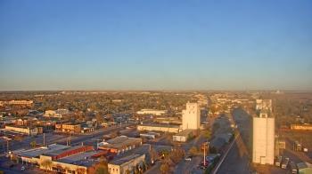 Weather camera view of Garden City Coop Inc - city center.