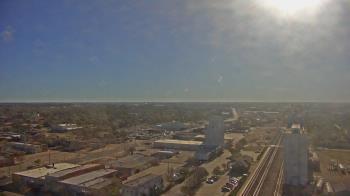Weather camera view of Garden City Coop Inc - city center.