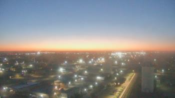 Weather camera view of Garden City Coop Inc - city center.