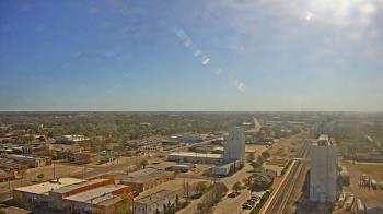 Weather camera view of Garden City Coop Inc - city center.
