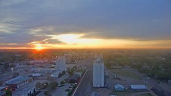 Weather camera view of Garden City Coop Inc - city center.
