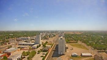 Weather camera view of Garden City Coop Inc - city center.