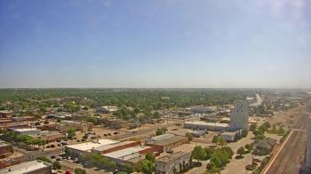 Weather camera view of Garden City Coop Inc - city center.