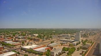 Weather camera view of Garden City Coop Inc - city center.