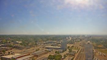 Weather camera view of Garden City Coop Inc - city center.