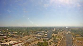 Weather camera view of Garden City Coop Inc - city center.