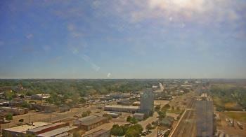 Weather camera view of Garden City Coop Inc - city center.