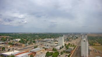 Weather camera view of Garden City Coop Inc - city center.