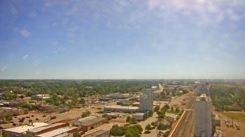 Weather camera view of Garden City Coop Inc - city center.