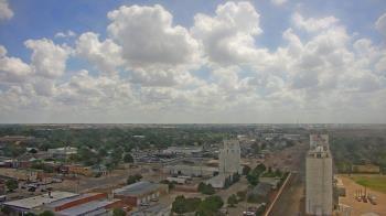 Weather camera view of Garden City Coop Inc - city center.