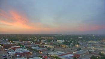 Weather camera view of Garden City Coop Inc - city center.