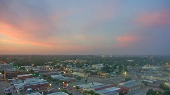 Weather camera view of Garden City Coop Inc - city center.