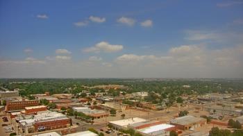 Weather camera view of Garden City Coop Inc - city center.