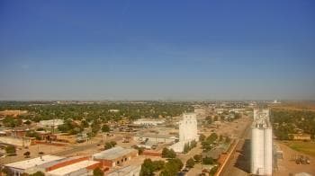Weather camera view of Garden City Coop Inc - city center.