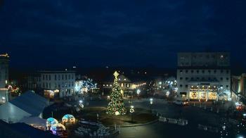Weather camera view of Blue and Gray Bar and Grill.