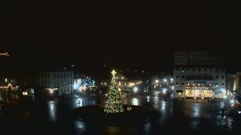 Weather camera view of Blue and Gray Bar and Grill.