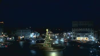 Weather camera view of Blue and Gray Bar and Grill.