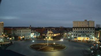Weather camera view of Blue and Gray Bar and Grill.
