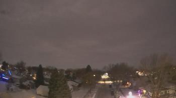 Weather camera view of Sibley East Middle and High School.