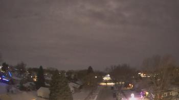 Weather camera view of Sibley East Middle and High School.