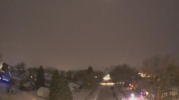 Weather camera view of Sibley East Middle and High School.