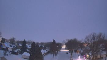 Weather camera view of Sibley East Middle and High School.