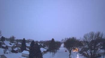 Weather camera view of Sibley East Middle and High School.