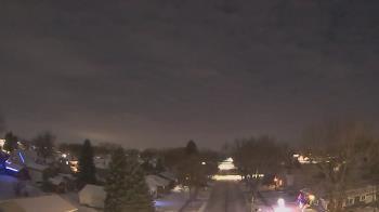 Weather camera view of Sibley East Middle and High School.