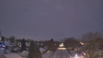 Weather camera view of Sibley East Middle and High School.