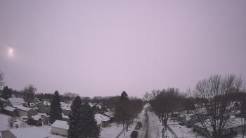 Weather camera view of Sibley East Middle and High School.