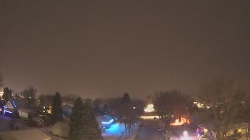 Weather camera view of Sibley East Middle and High School.