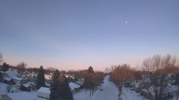Weather camera view of Sibley East Middle and High School.