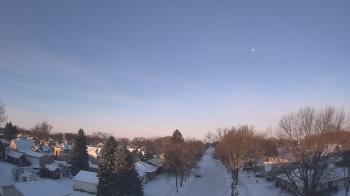Weather camera view of Sibley East Middle and High School.