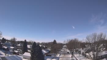 Weather camera view of Sibley East Middle and High School.