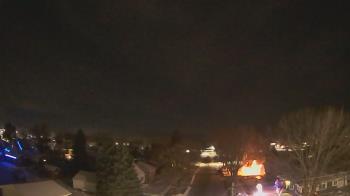 Weather camera view of Sibley East Middle and High School.