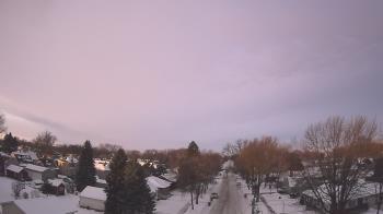 Weather camera view of Sibley East Middle and High School.
