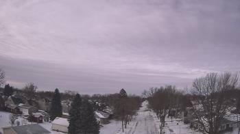 Weather camera view of Sibley East Middle and High School.
